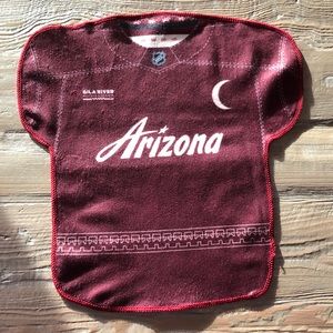 NWOT Arizona Coyotes Rally Towel NHL